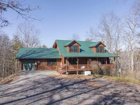 890 Muscadine Ln, Chatsworth, GA 30705
