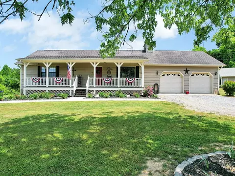 107 Beaverdam Dr NW, Charleston, TN 37310