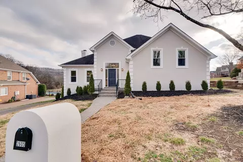2605 S Highlands Dr, Nashville, TN 37221