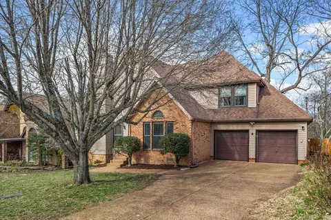 3304 E Lake Dr, Nashville, TN 37214