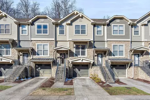 1007 Woodbury Falls Dr, Nashville, TN 37221