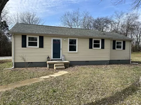 923 Meadowlark Dr, White House, TN 37188