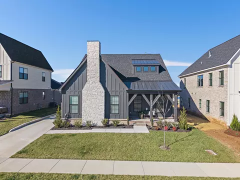 3232 Knotts Dr, Thompsons Station, TN 37179