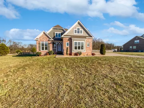 4001 Pleasant Gate Ln, Columbia, TN 38401