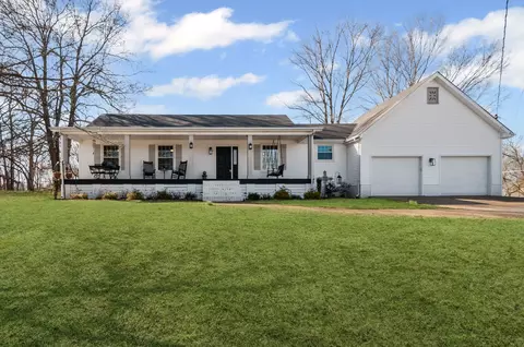208 Old Columbia Rd, Dickson, TN 37055