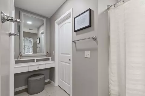 Bath - 217 Mclemore St, Dickson, TN 37055 photo 1 of 3