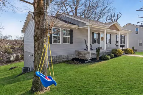 Exterior - 217 Mclemore St, Dickson, TN 37055 photo 5 of 23