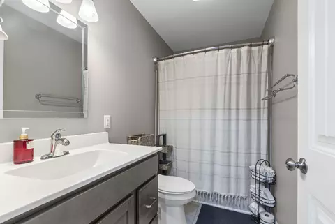 Bath - 217 Mclemore St, Dickson, TN 37055 photo 3 of 3