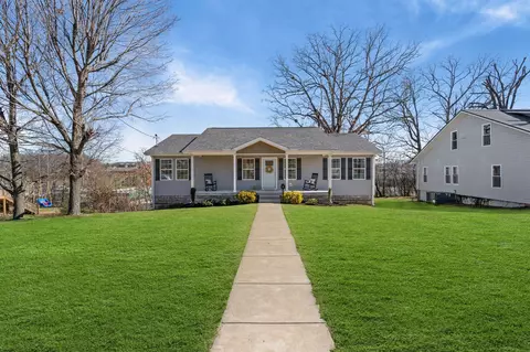 Exterior - 217 Mclemore St, Dickson, TN 37055 photo 2 of 23