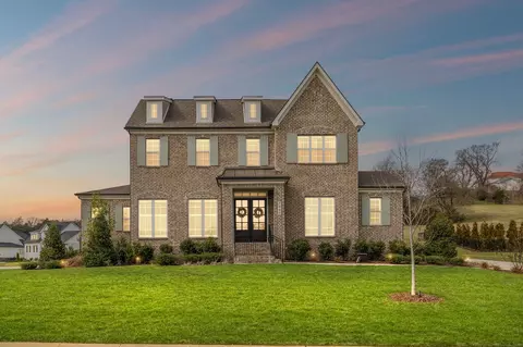 7045 Vineyard Valley Dr, College Grove, TN 37046