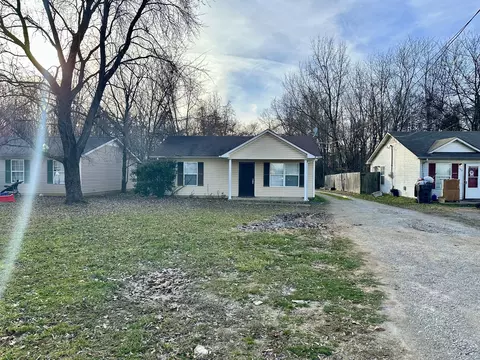 646 Stateline Rd, Oak Grove, KY 42262