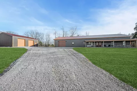 Exterior - 603 Eno Rd, Dickson, TN 37055 photo 2 of 12