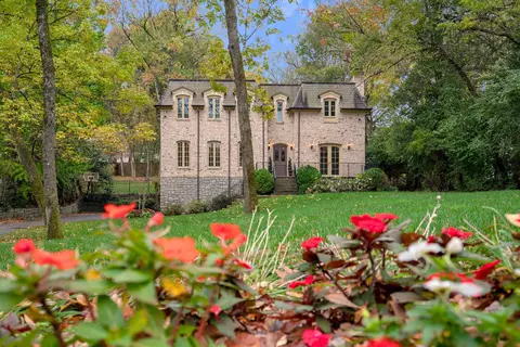 4317 Signal Hill Dr, Nashville, TN 37205
