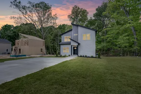 348 Welchwood Dr, Clarksville, TN 37040