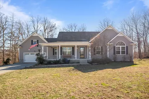 942 Old Stage Rd, Dickson, TN 37055