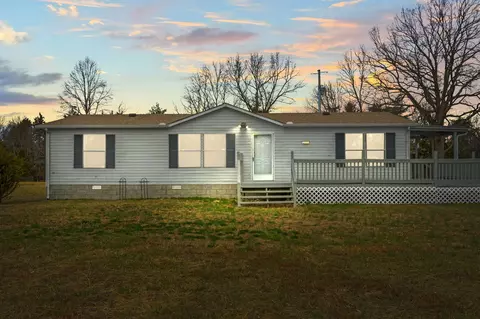 5858 King Robert Ln, Westmoreland, TN 37186