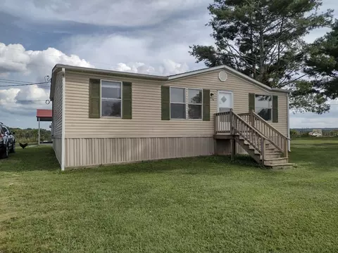 76 Kelsey Ln, Pikeville, TN 37367