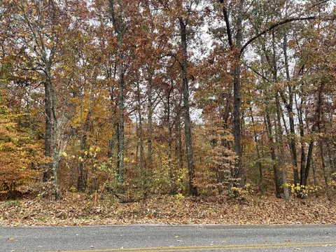 3 Pitts Gap Mtn Rd, Pikeville, TN 37367