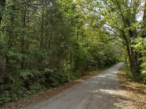 168 Garrison Rd, Grandview, TN 37337