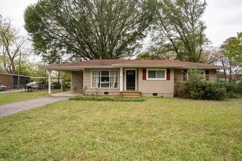 4917 Sarasota Dr, Hixson, TN 37343