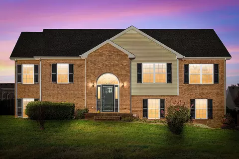 3160 Twelve Oaks Blvd, Clarksville, TN 37042