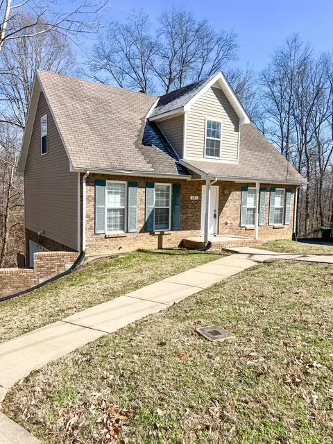 421 Sarah Dr, Clarksville, TN 37042