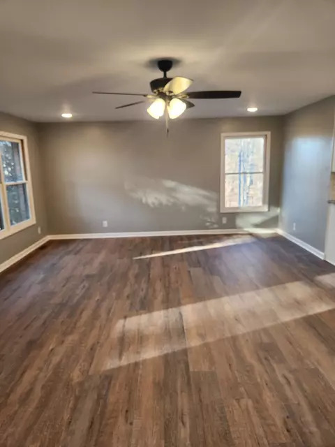 Living - 161 Beth Dr, Goodspring, TN 38460 photo 3 of 3