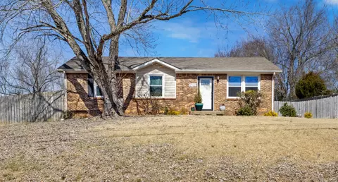2162 Blakemore Dr, Clarksville, TN 37040