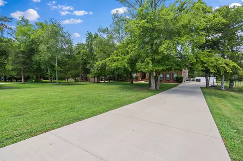 357 Creekview Dr, Murfreesboro, TN 37128 photo 2