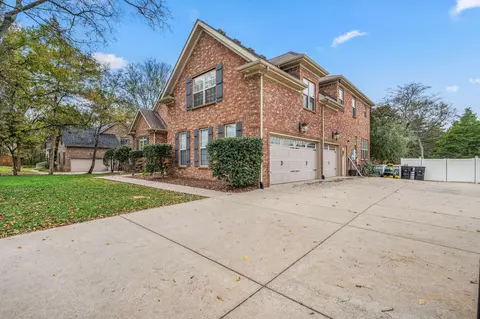 357 Creekview Dr, Murfreesboro, TN 37128 photo 3
