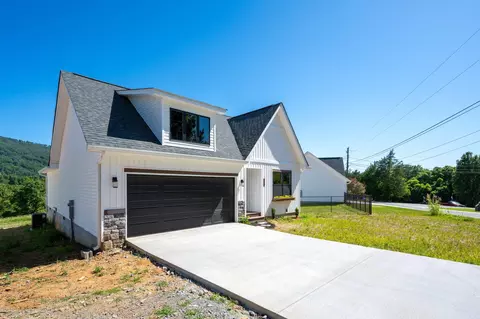 680 Sells Ln, Trenton, GA 30752