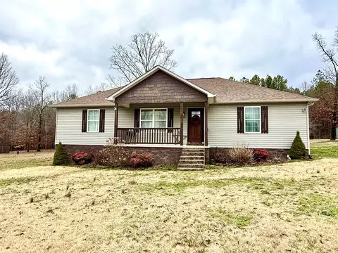 411 Presley Cir, Mount Pleasant, TN 38474