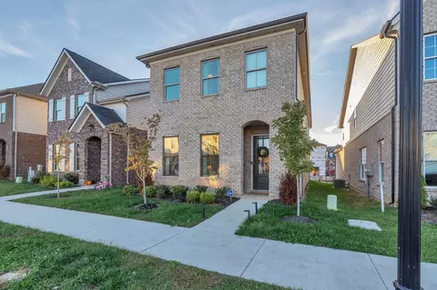 142 Oasis Dr, La Vergne, TN 37086