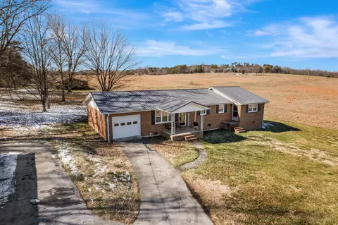1099 Crisp Springs Rd, Mcminnville, TN 37110
