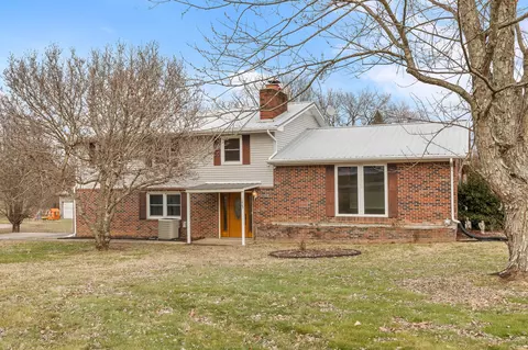 1423 Mountain View Dr, Cookeville, TN 38506