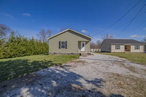 1015 Old Cowan Rd, Winchester, TN 37398