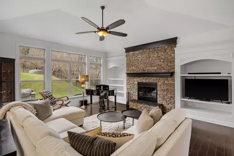 Living - 3631 Herbert Dr, Franklin, TN 37067 photo 2 of 2