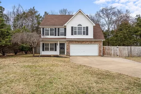 2102 Eastview Dr, Murfreesboro, TN 37128