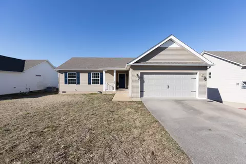 1828 Elizabeth Ln, Columbia, TN 38401