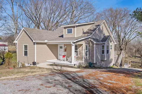 1311 Harsh Ln, Castalian Springs, TN 37031