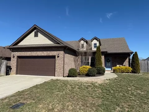 208 Spring Breeze Dr, Tullahoma, TN 37388