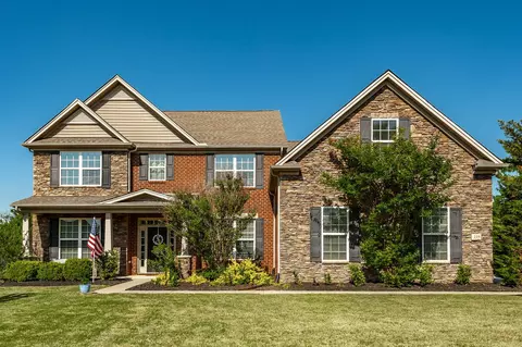 239 Rock Castle Dr, Lebanon, TN 37087