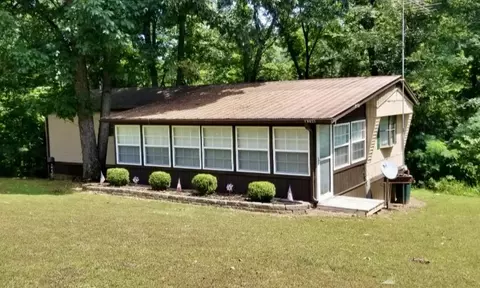 4396 Deer Creek Rd, Linden, TN 37096
