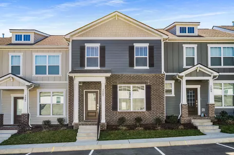 2607 Comanche Ct, Columbia, TN 38401