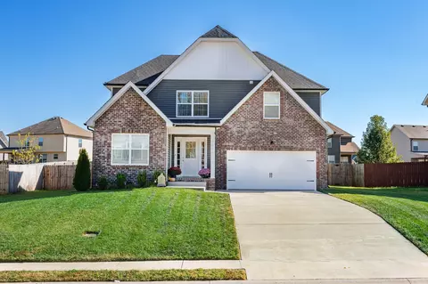 764 Banister Dr, Clarksville, TN 37042