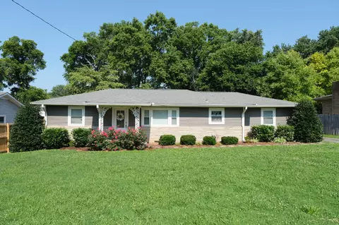 820 Spencer Ave, Gallatin, TN 37066