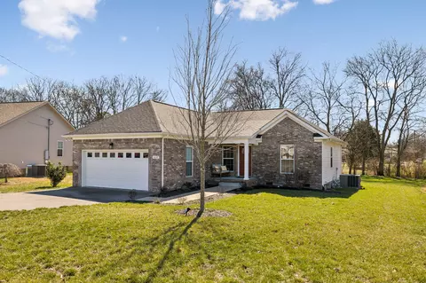 1622 Wellington Dr, Columbia, TN 38401