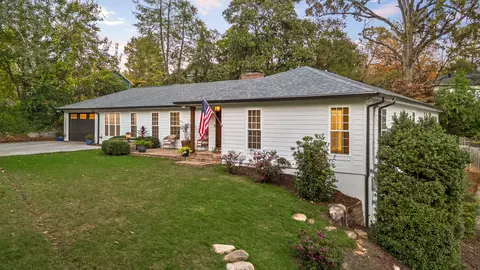 903 Avon Pl, Chattanooga, TN 37405