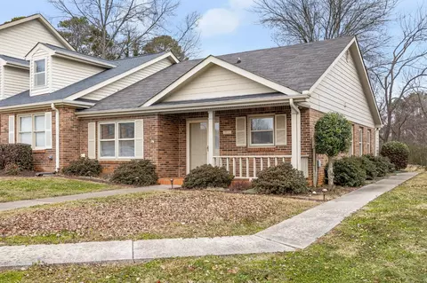 6744 Hickory Manor Cir, Chattanooga, TN 37421