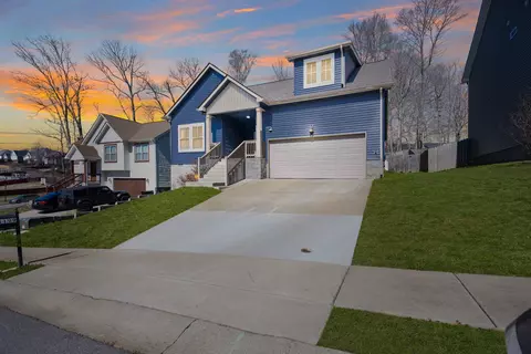 1199 Eagles Bluff Dr, Clarksville, TN 37040